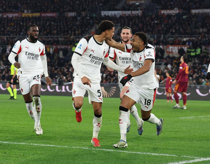 关于国际米兰更衣室发声备战意大利杯哈兰德连续二十场比赛得分超过刷新纪录，集结日官宣签约引欢呼瞬间刷屏的信息