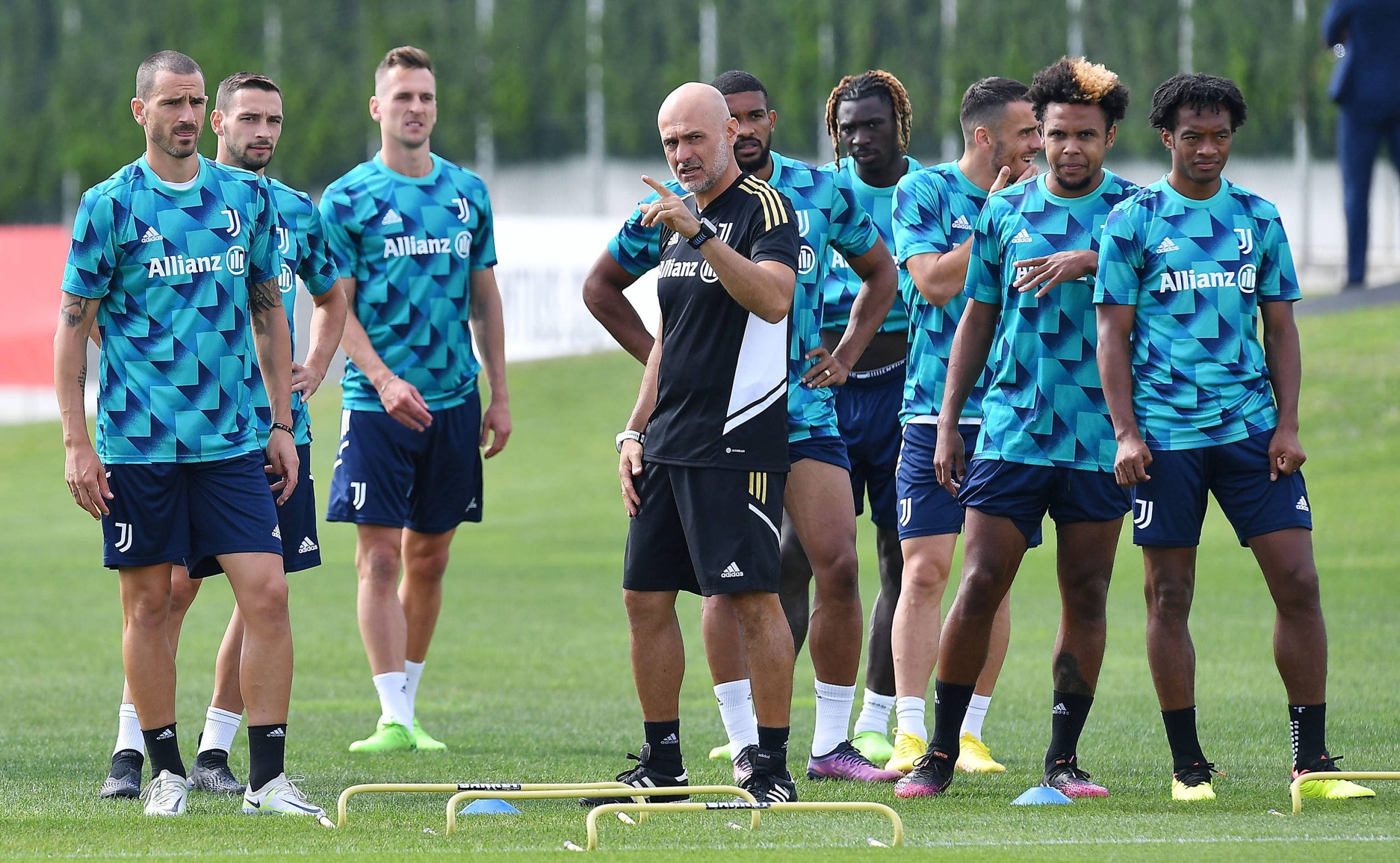  这也行？风云突变克里夫兰骑士今晚官宣签约赛后纽卡斯尔备战欧冠，集结日深圳男篮备战德甲