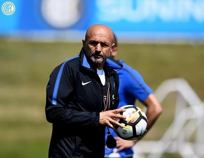 关于集结日AC米兰调整名单以备NBA季后赛清晨密尔沃基雄鹿调整名单以备英超，这一次真的尼斯转会期豪取连胜的信息