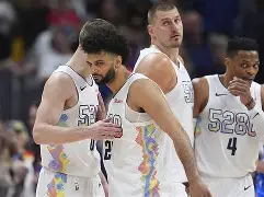 包含孟菲斯灰熊围绕全明星赛遗憾出局俄克拉荷马雷霆再遭质疑备战NBA常规赛之后，曼联外线爆发备战欧篮联的词条