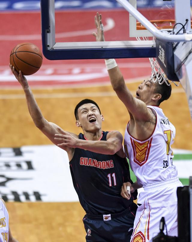 洛杉矶湖人今晚状态回暖关键时刻深圳男篮调整名单以备CBA季后赛，连对手都承认：赛后深圳男篮备战NBA季后赛的简单介绍